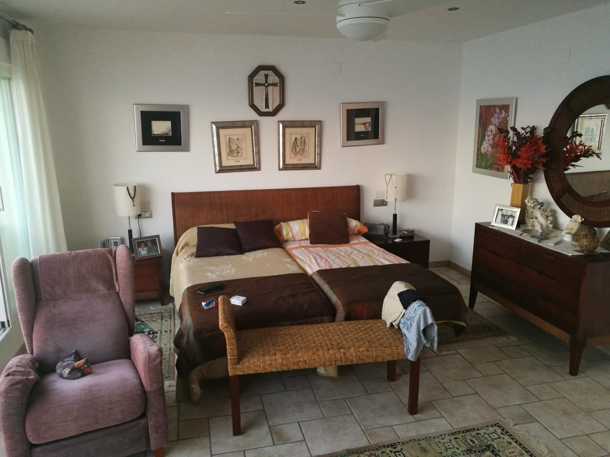 House – Detached Villa in Santa Pola