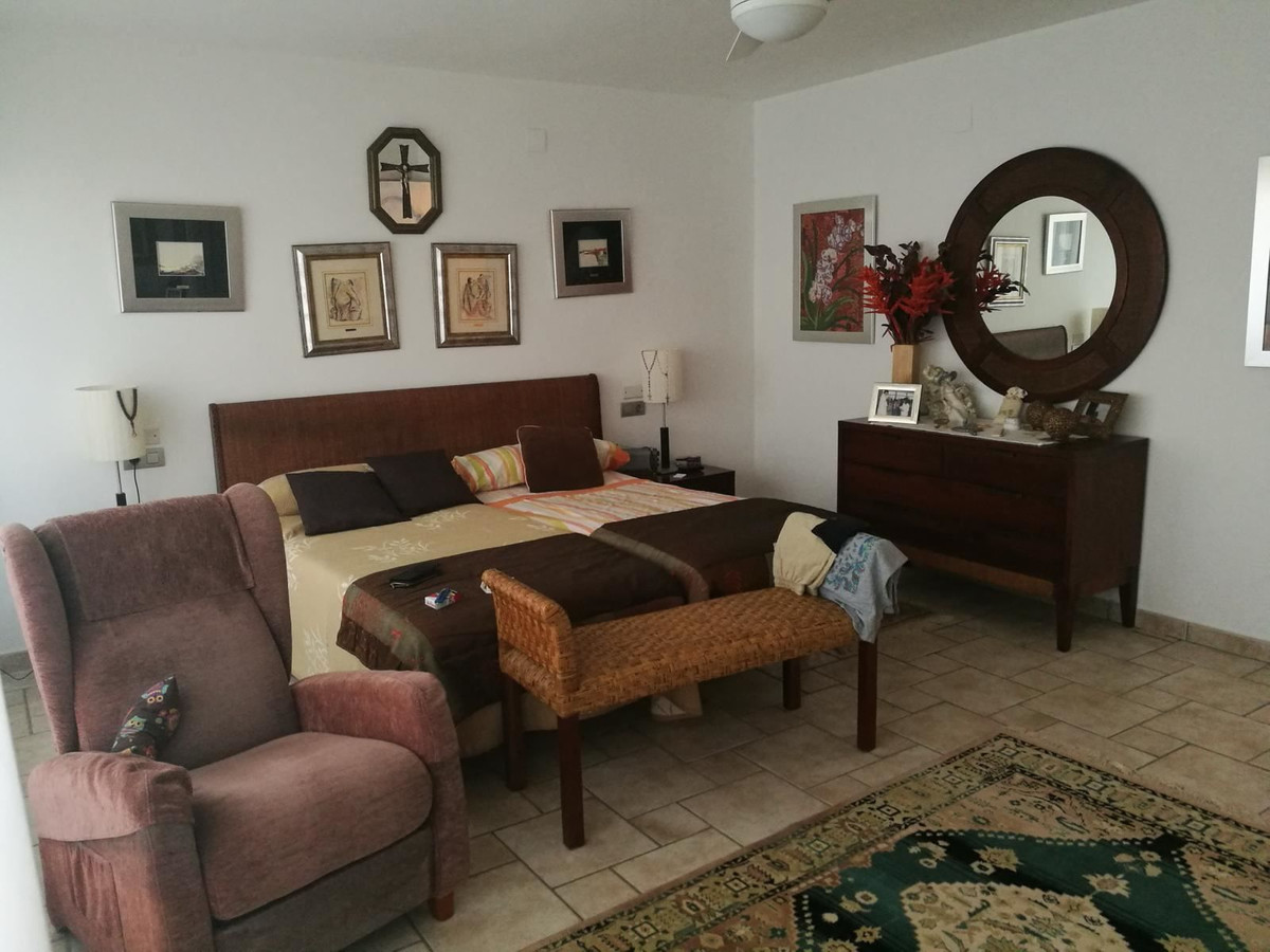House – Detached Villa in Santa Pola