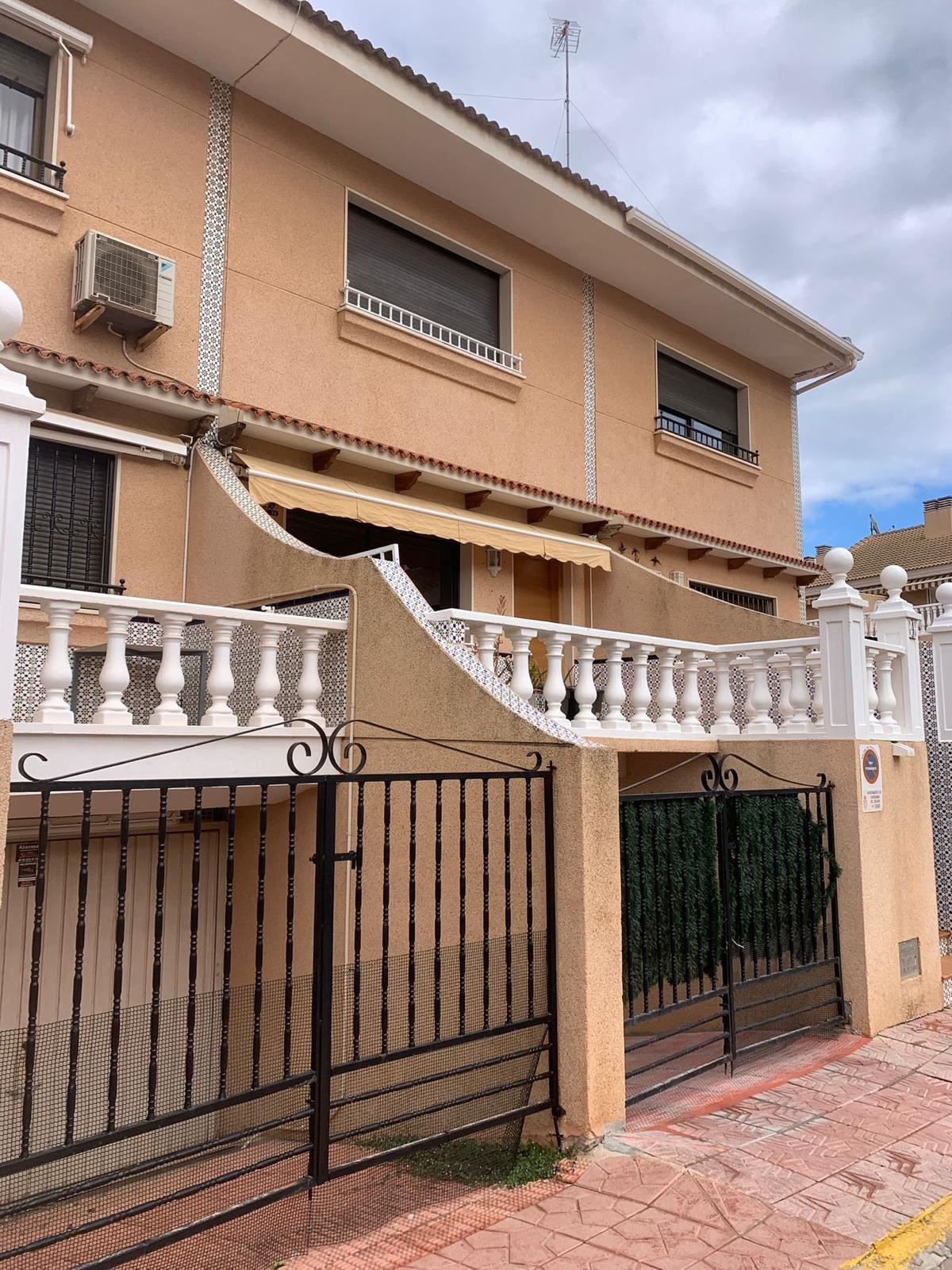 House – Townhouse in Guardamar del Segura