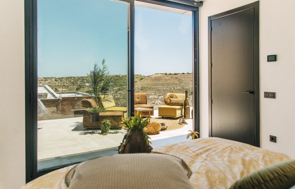 1170