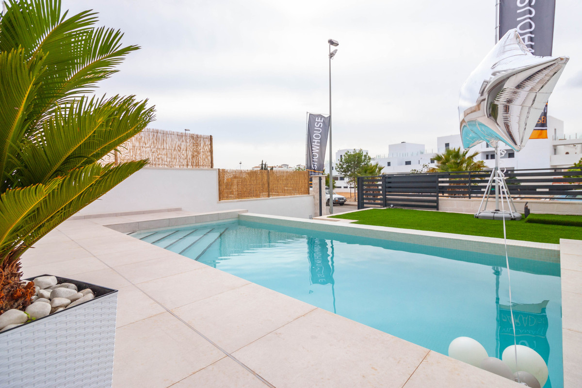 House – Detached Villa in Orihuela