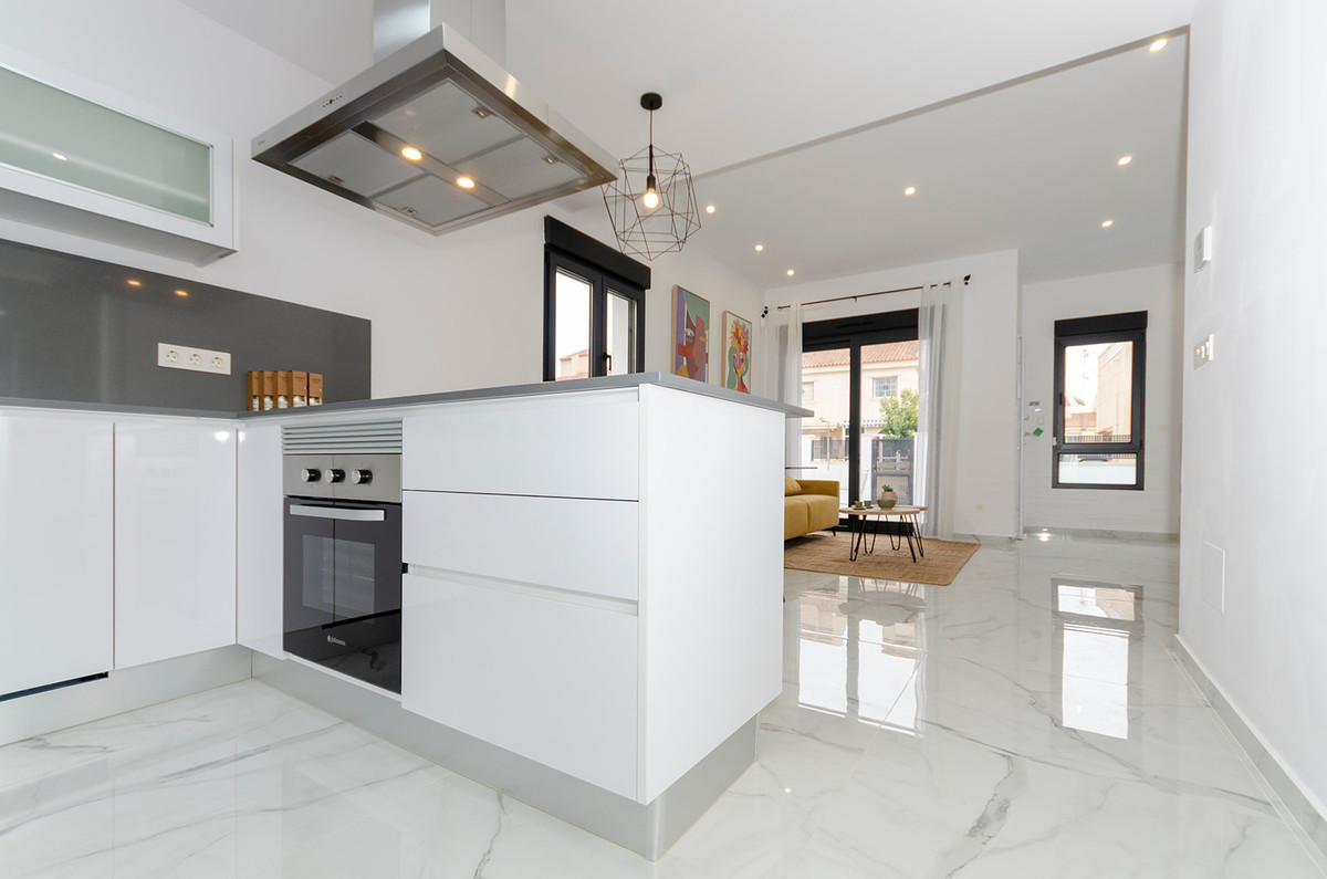 House – Detached Villa in Torrevieja