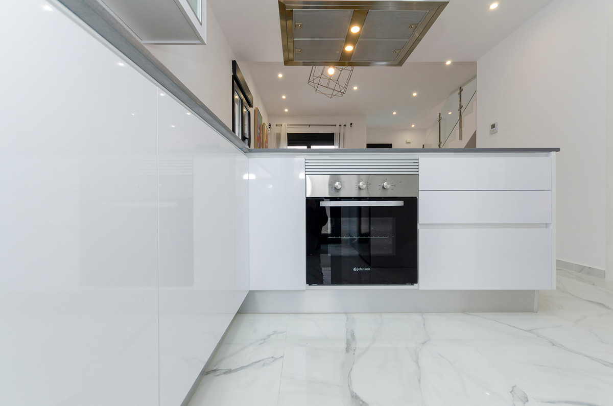 House – Detached Villa in Torrevieja
