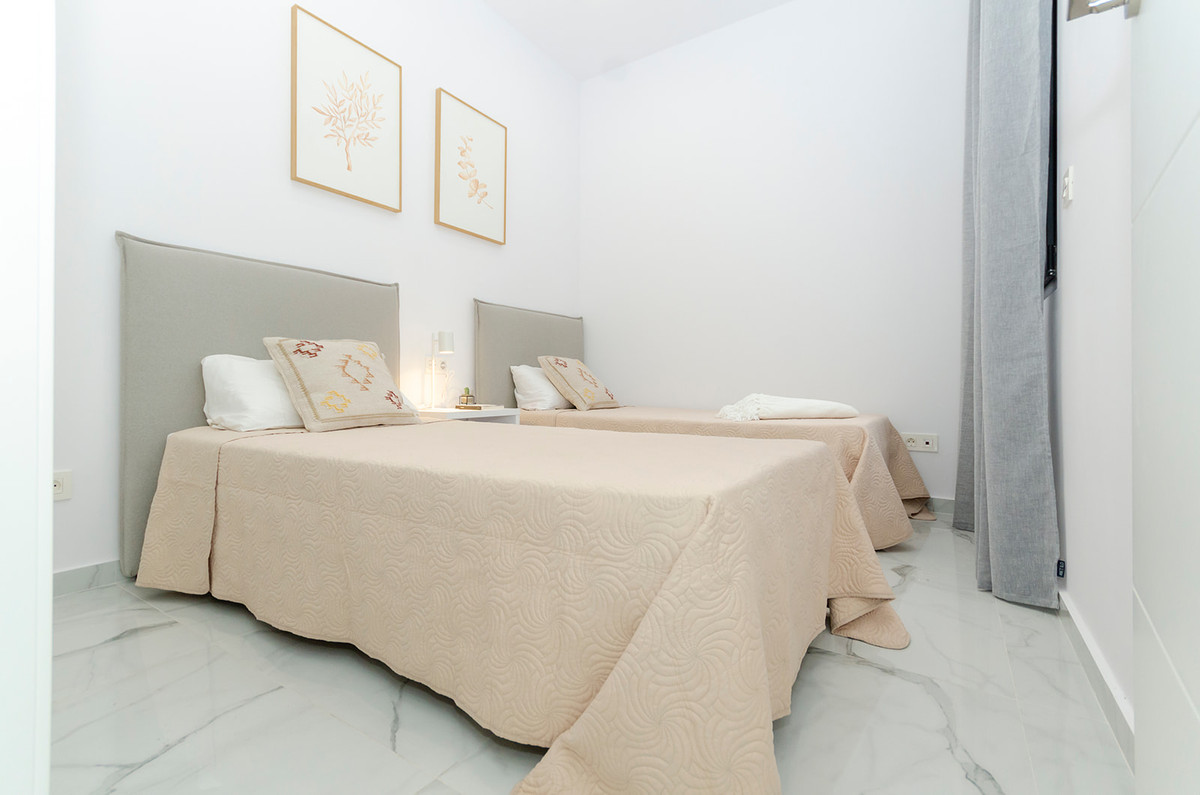House – Detached Villa in Torrevieja