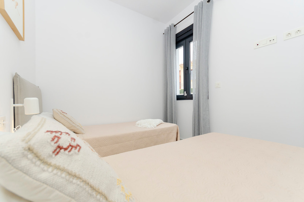 House – Detached Villa in Torrevieja