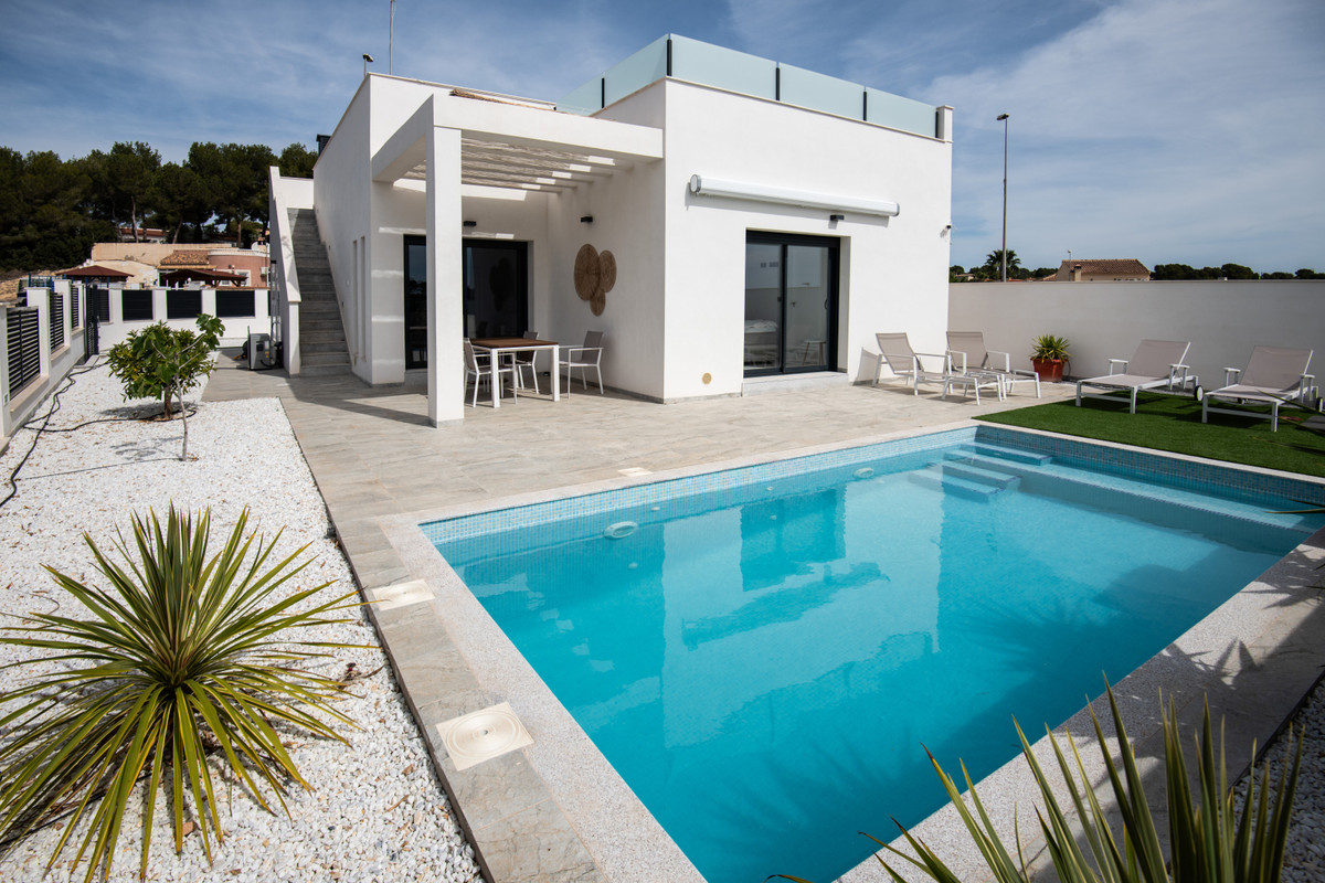 House – Detached Villa in Pilar de la Horadada