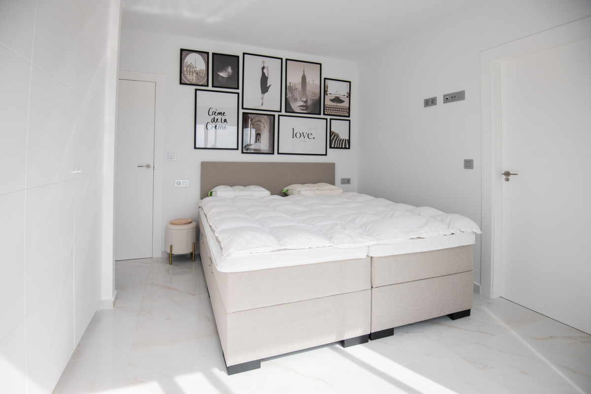 House – Detached Villa in Pilar de la Horadada