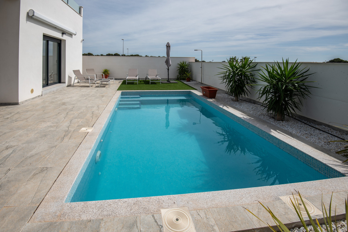 House – Detached Villa in Pilar de la Horadada