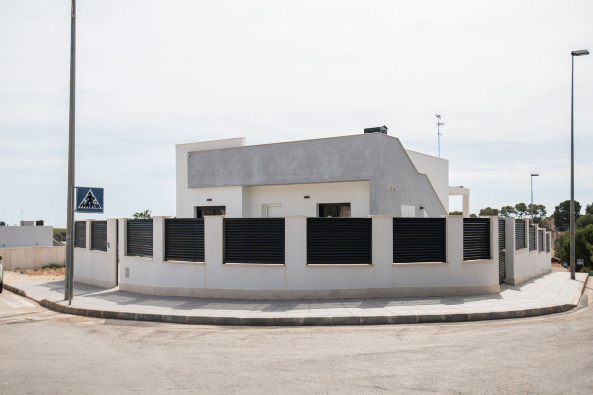 House – Detached Villa in Pilar de la Horadada