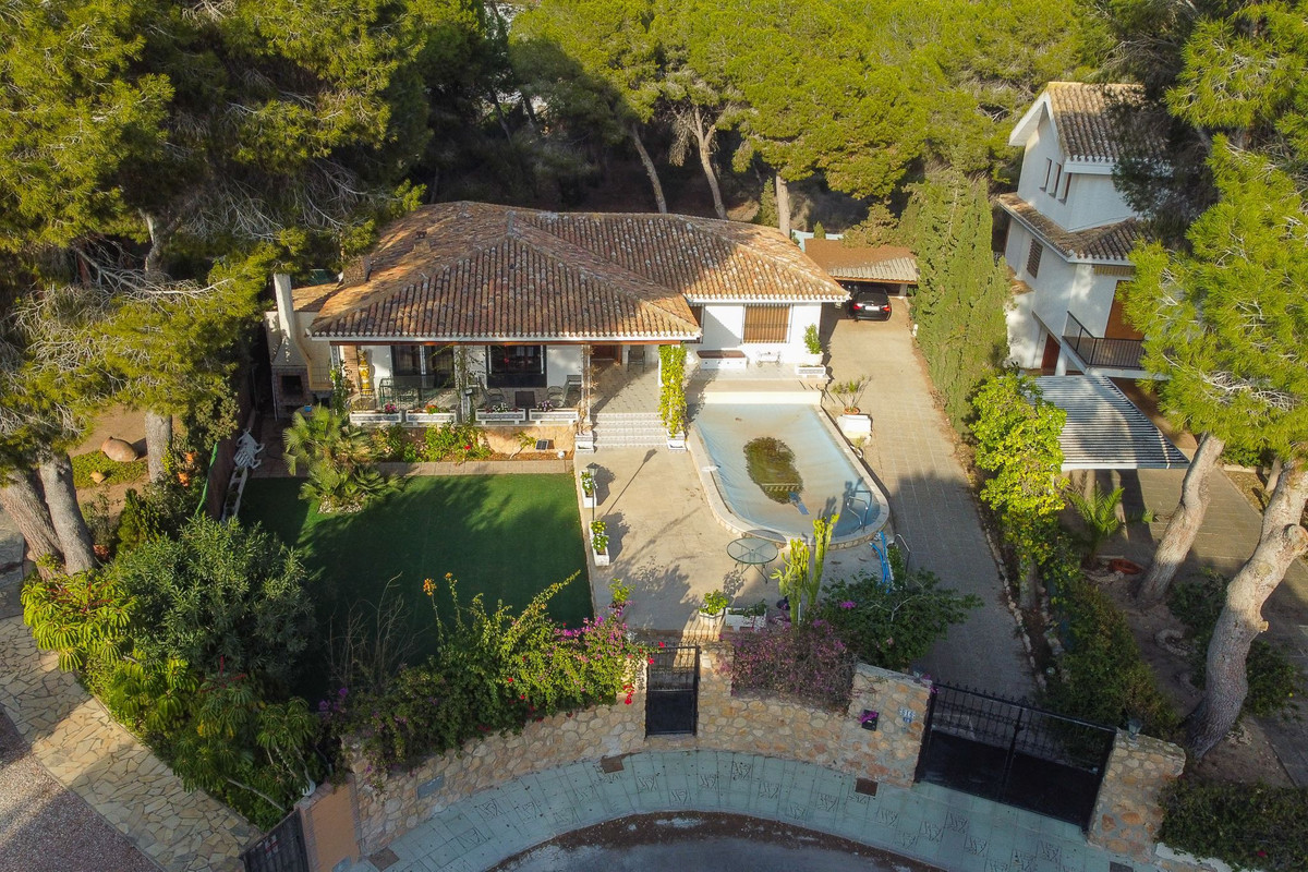 ShowFeedImage House – Detached Villa in Orihuela
