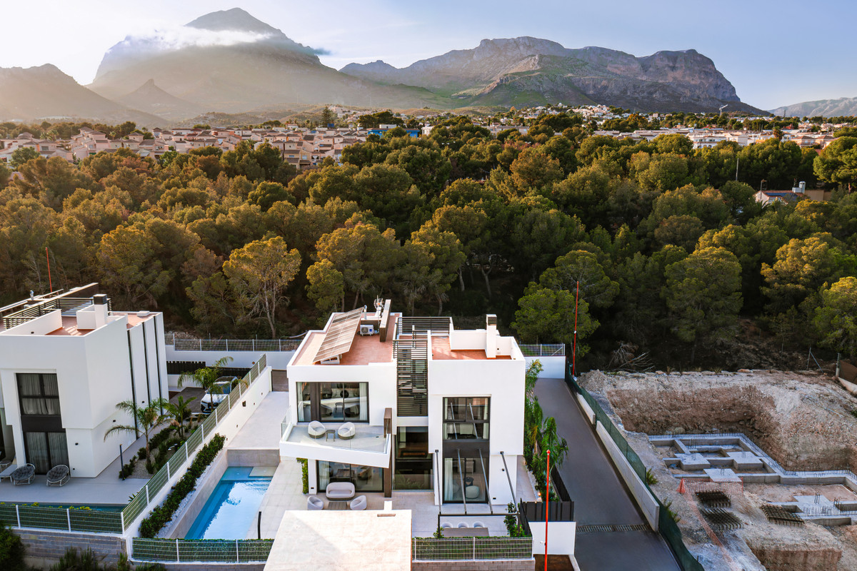 ShowFeedImage House – Detached Villa in La Nucia