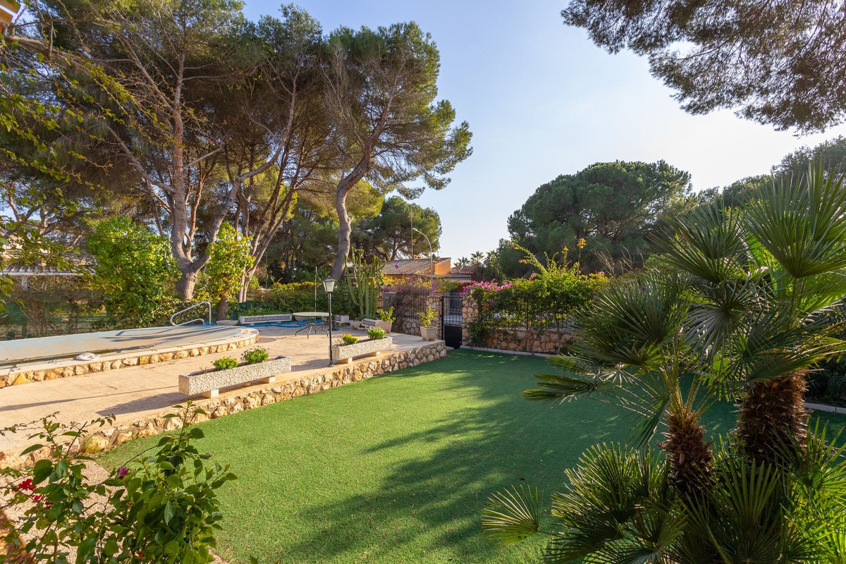 ShowFeedImage House – Detached Villa in Orihuela