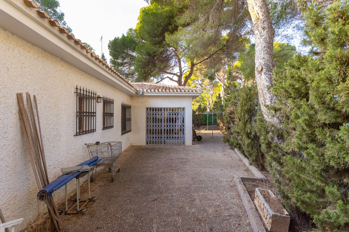 ShowFeedImage House – Detached Villa in Orihuela