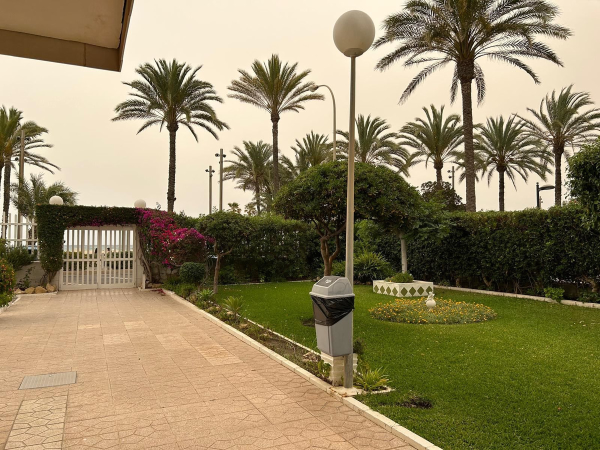 Apartment – Middle Floor Apartment in San Juan de Alicante