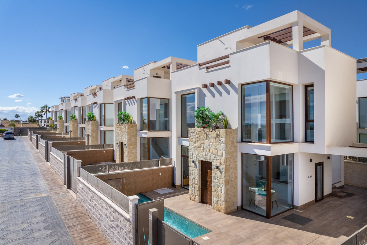 House – Detached Villa in Los Montesinos