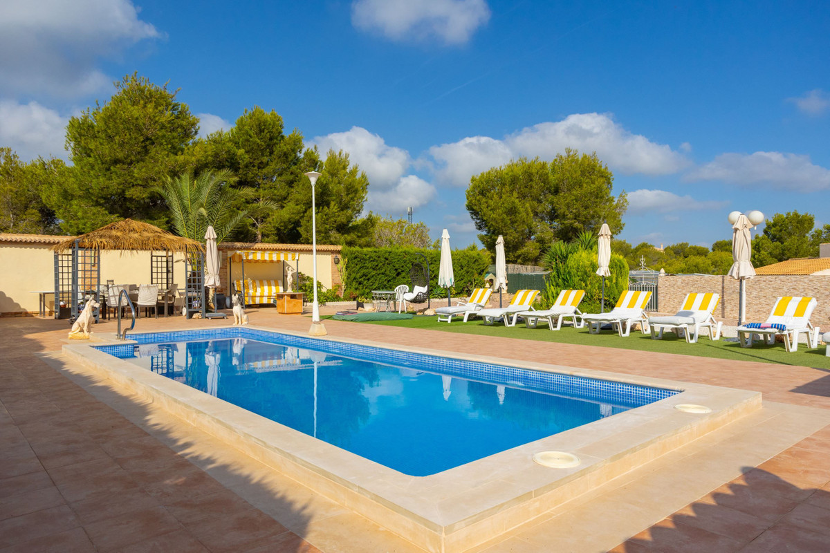 House – Detached Villa in Orihuela