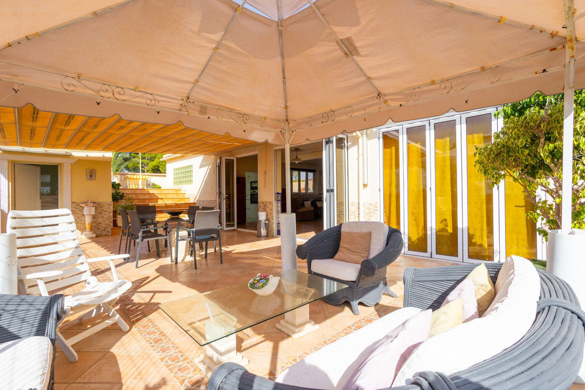 House – Detached Villa in Orihuela