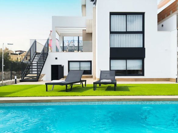 House – Detached Villa in Algorfa