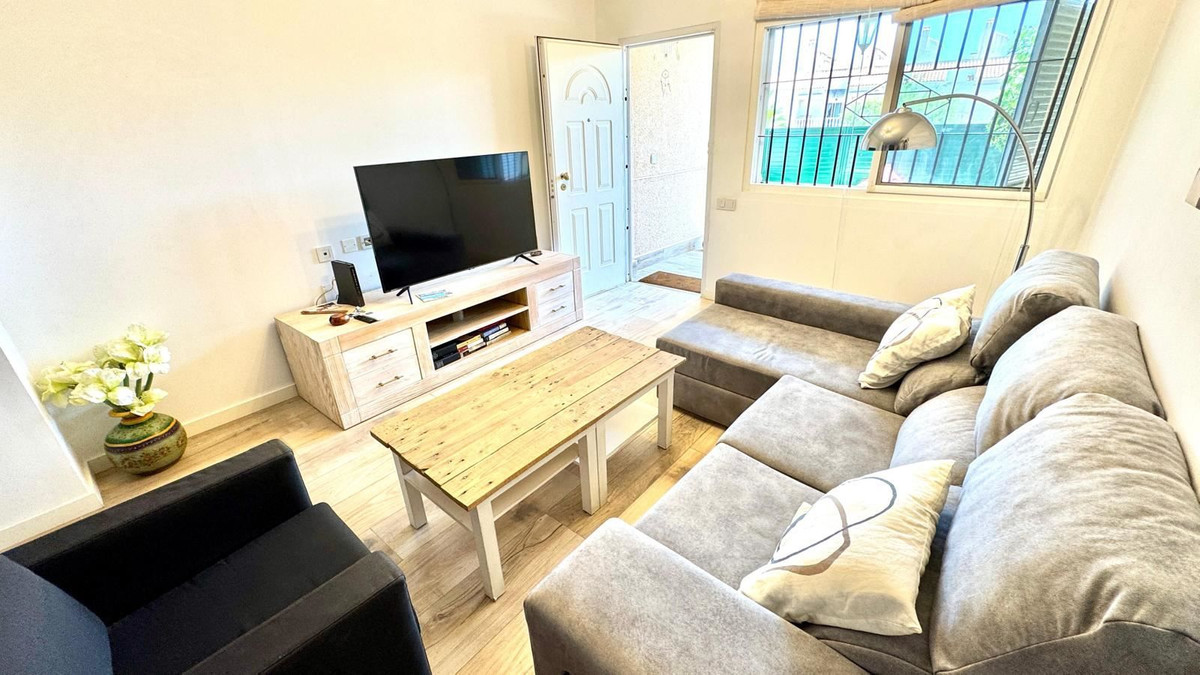 Apartment – Middle Floor Apartment in Santa Pola