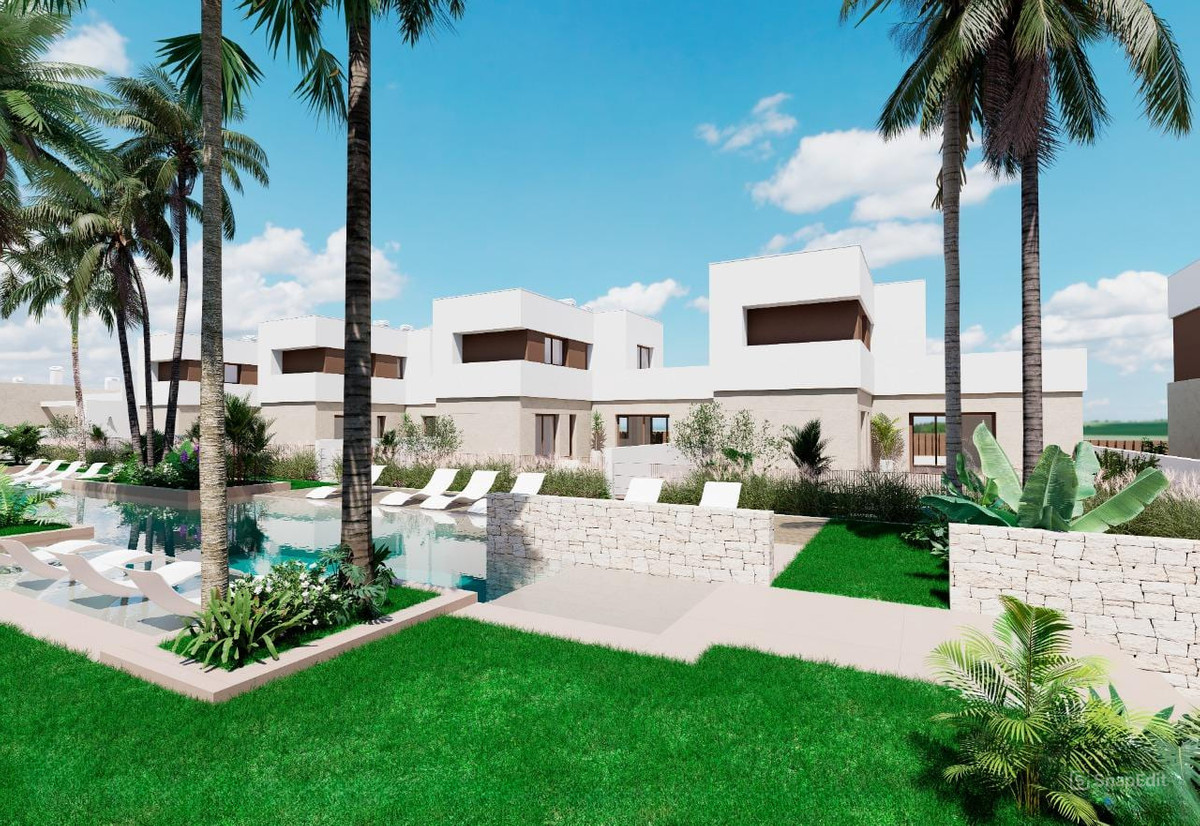 ShowFeedImage House – Bungalow in Los Alcazares