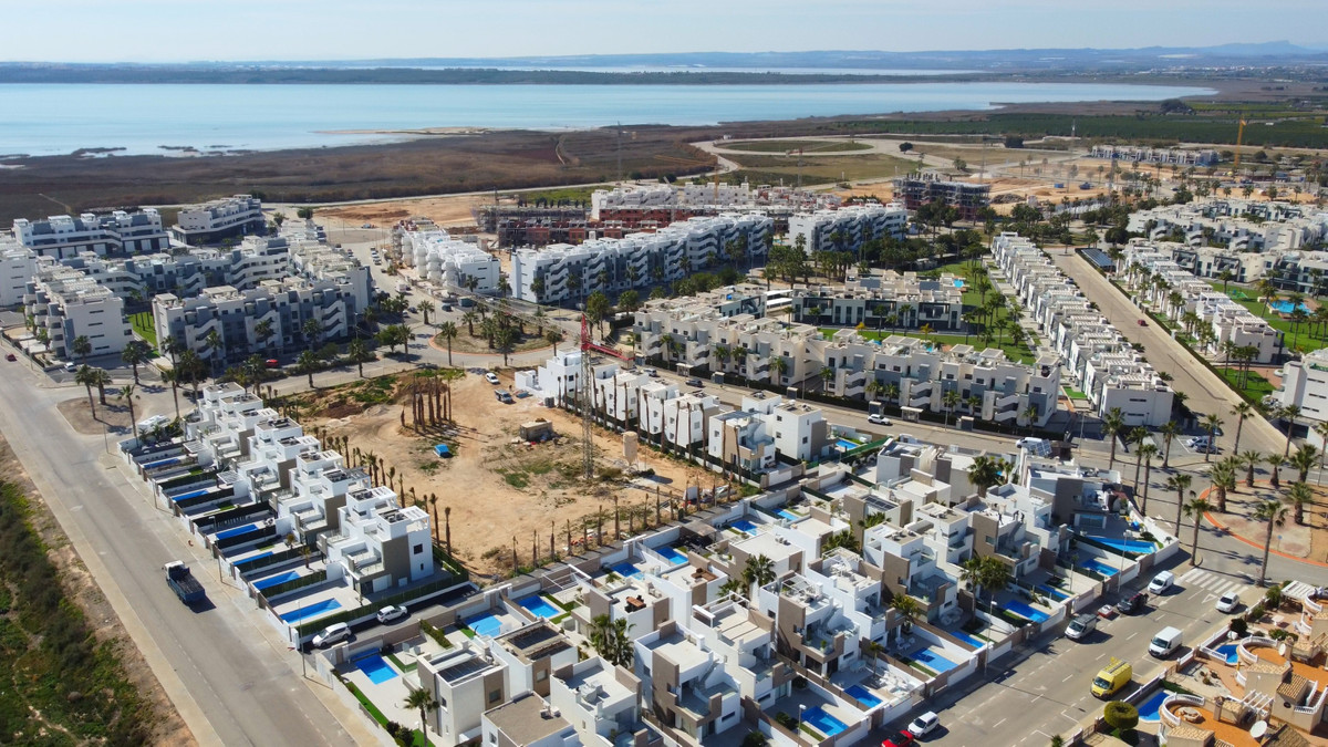 ShowFeedImage Apartment – Middle Floor Apartment in Guardamar del Segura