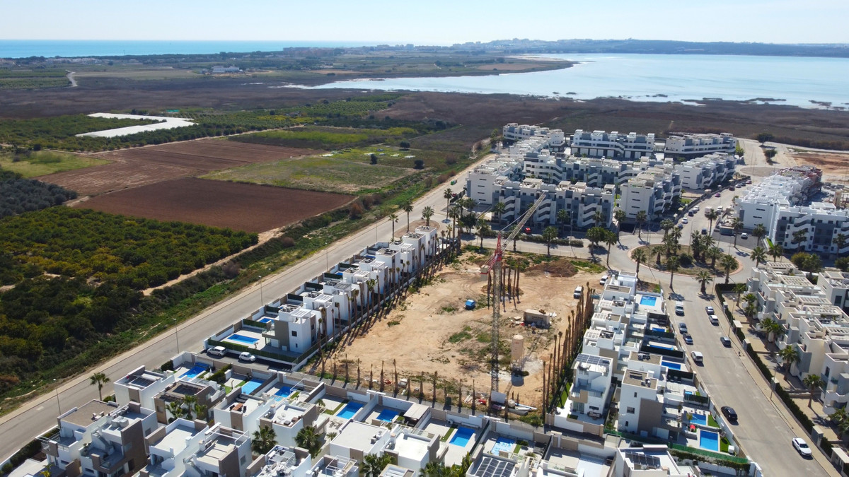 ShowFeedImage Apartment – Middle Floor Apartment in Guardamar del Segura