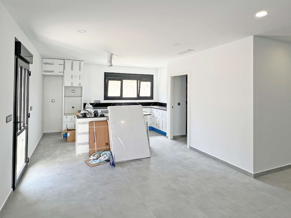 ShowFeedImage House – Detached Villa in Torrevieja