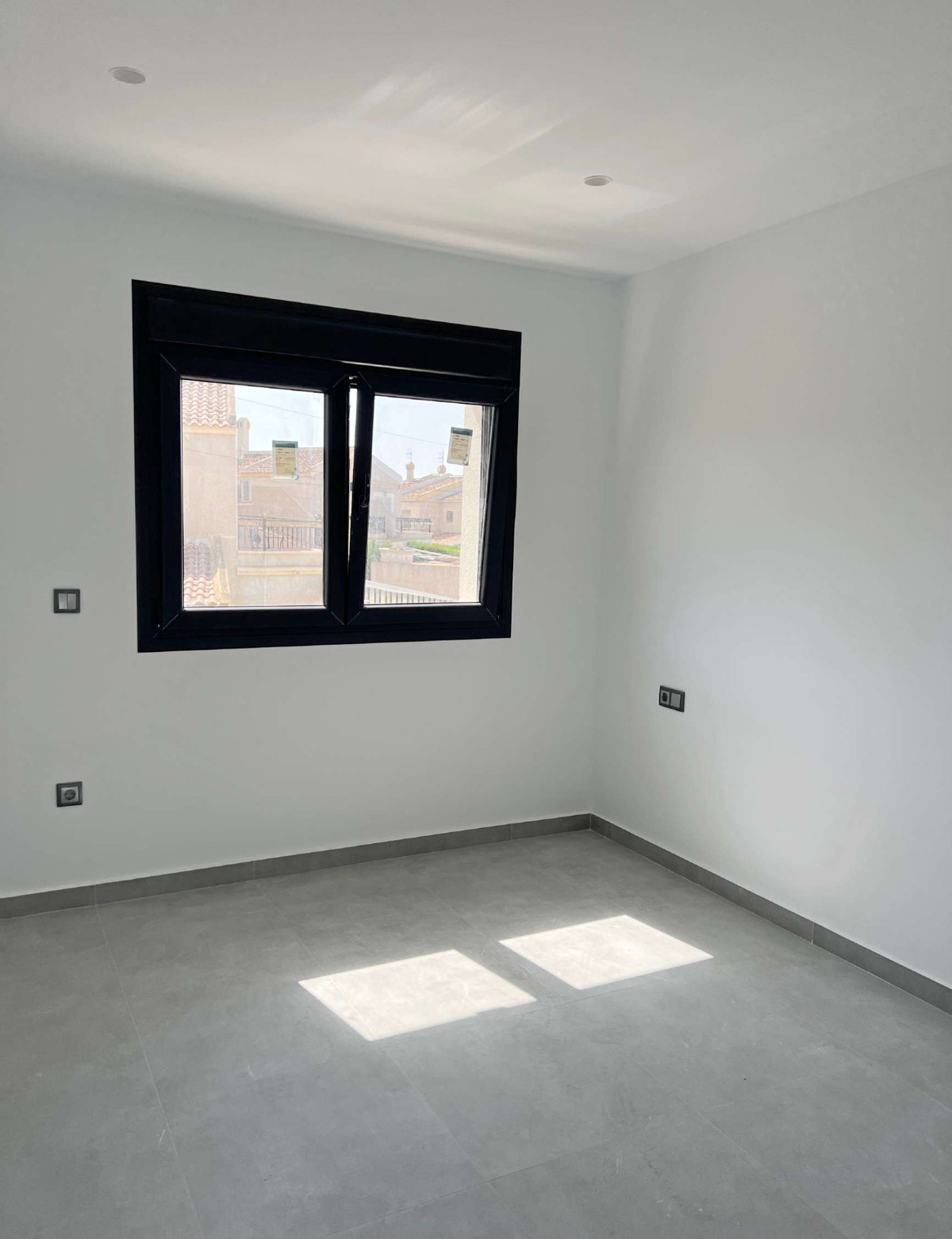 ShowFeedImage House – Detached Villa in Torrevieja