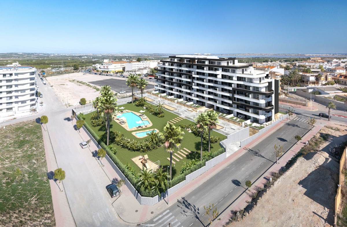 Apartment – Middle Floor Apartment in San Miguel de Salinas