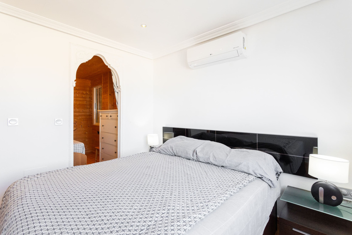 ShowFeedImage Apartment – Middle Floor Apartment in Torrevieja