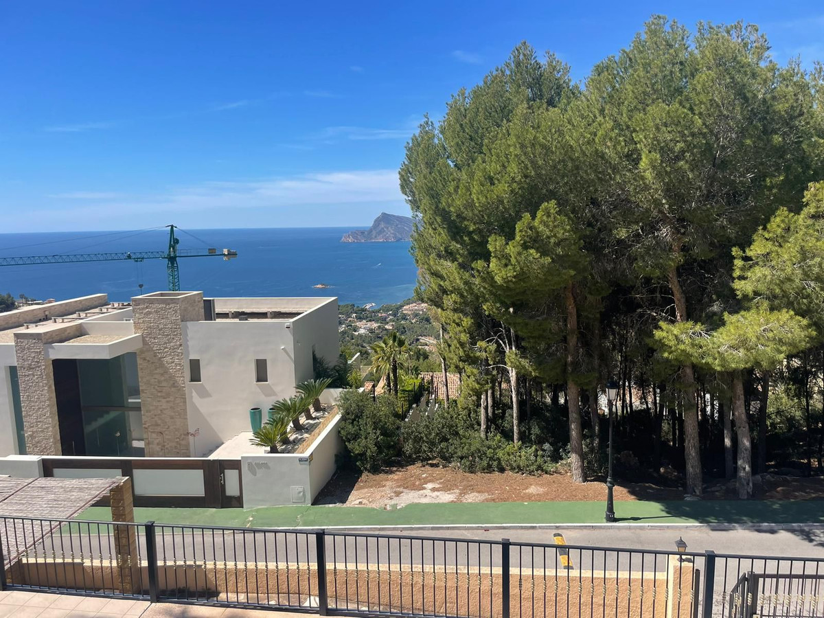 ShowFeedImage House – Detached Villa in Altea