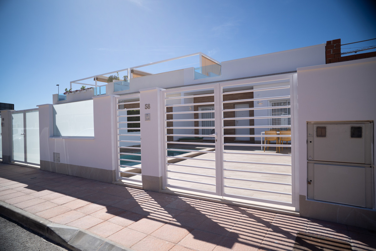 ShowFeedImage House – Detached Villa in San Javier