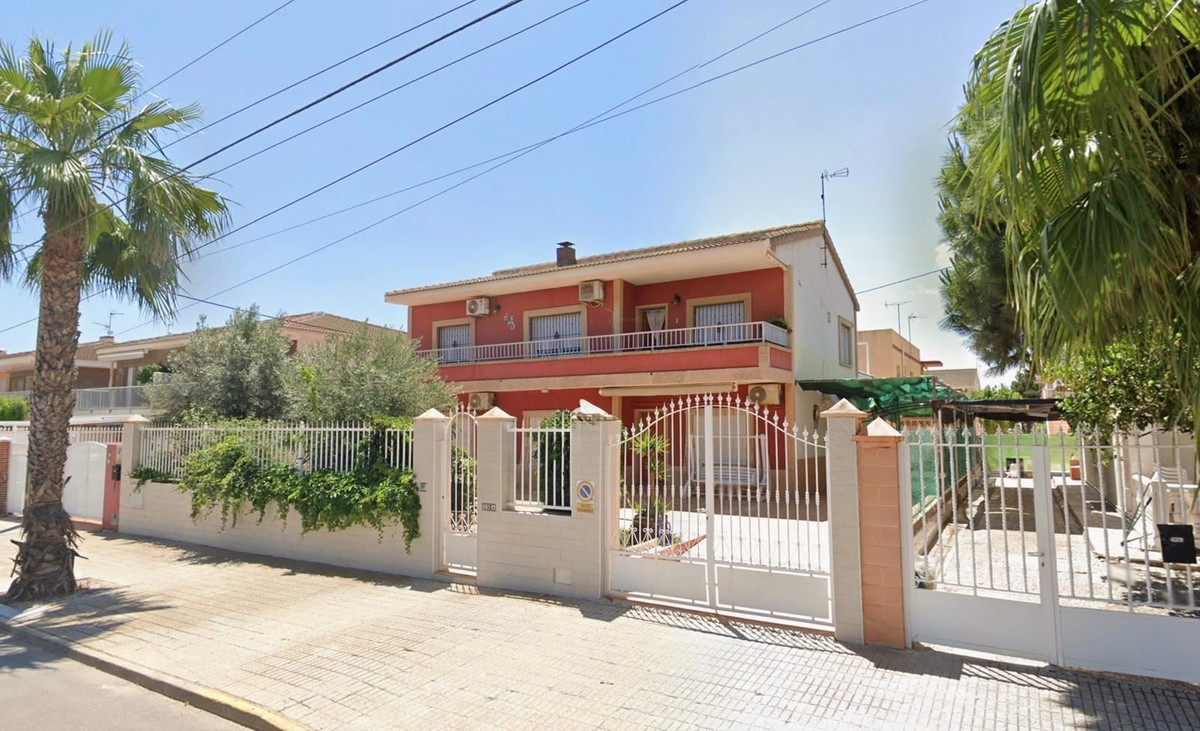ShowFeedImage Apartment – Middle Floor Apartment in Los Alcazares