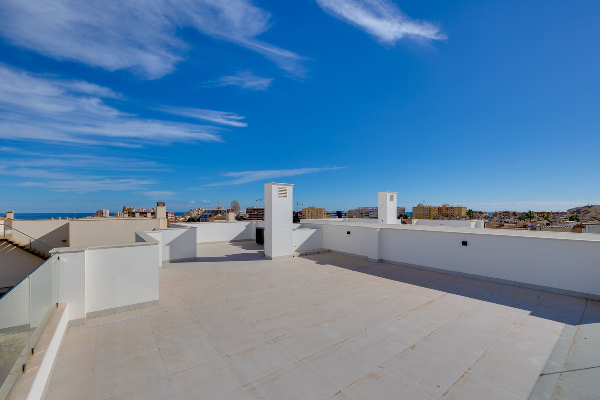ShowFeedImage House – Detached Villa in Torrevieja