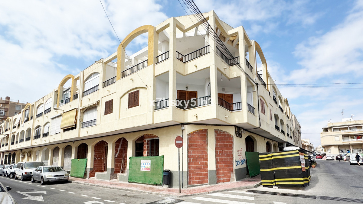 ShowFeedImage Apartment – Ground Floor Studio in Torrevieja
