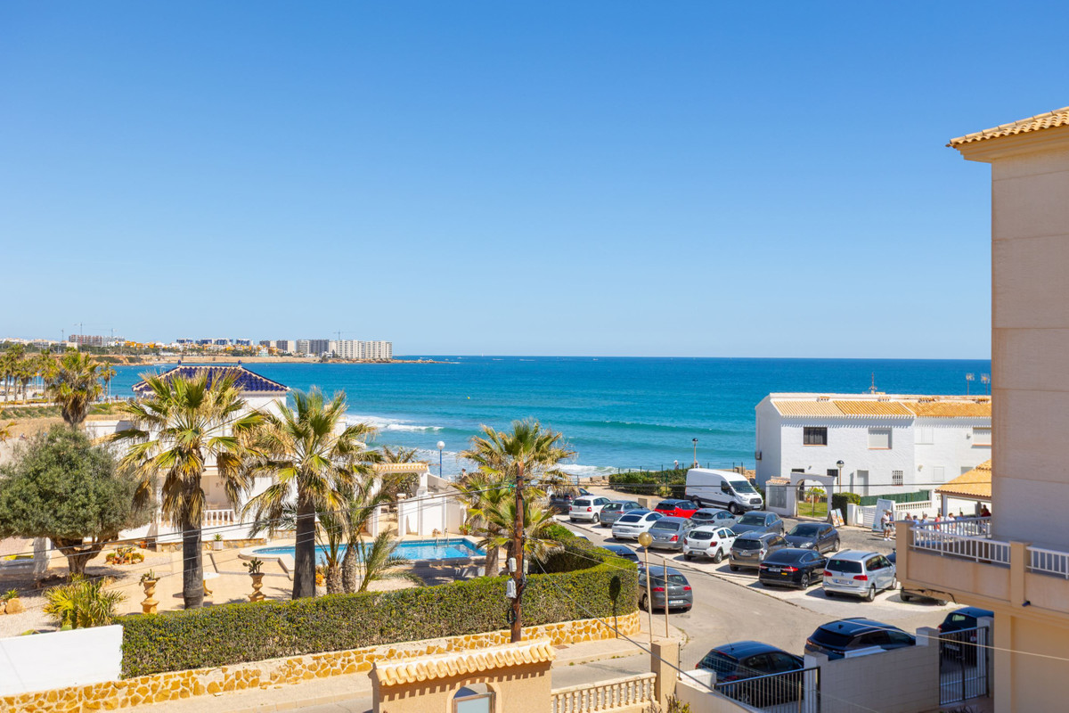 ShowFeedImage House – Detached Villa in Orihuela