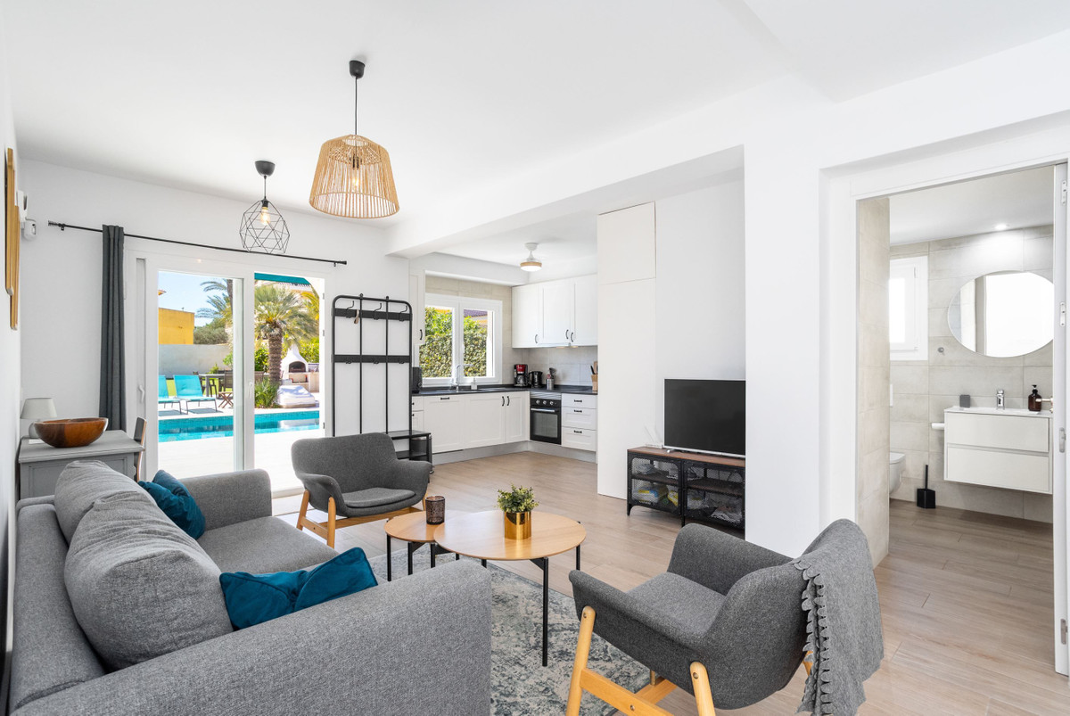 ShowFeedImage House – Detached Villa in Orihuela
