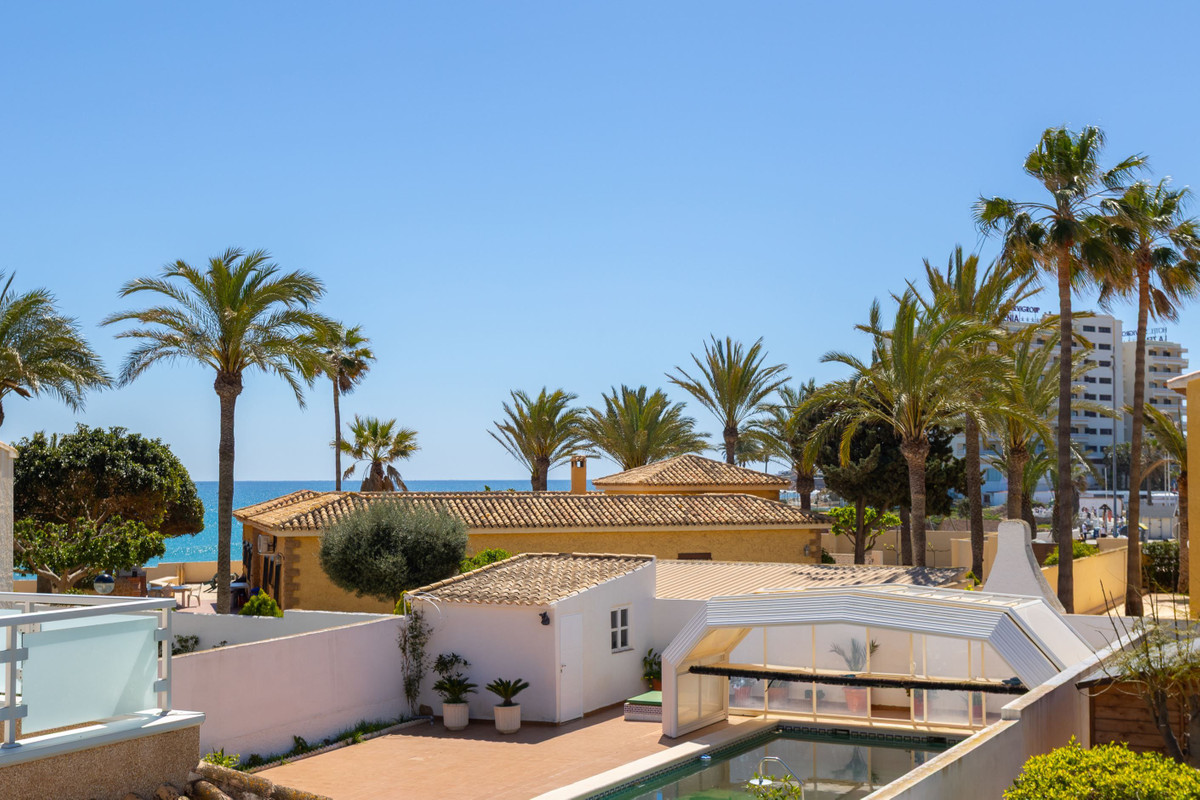 ShowFeedImage House – Detached Villa in Orihuela