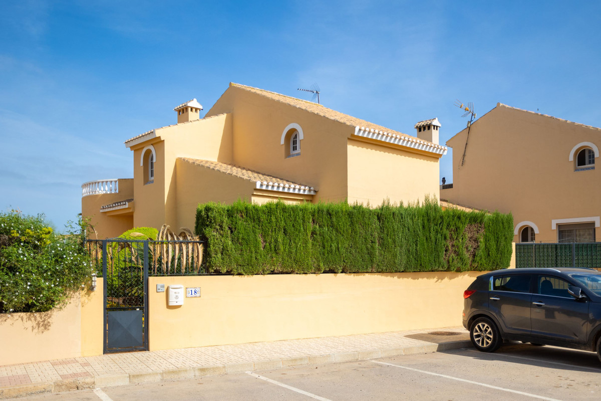 ShowFeedImage House – Detached Villa in Cartagena