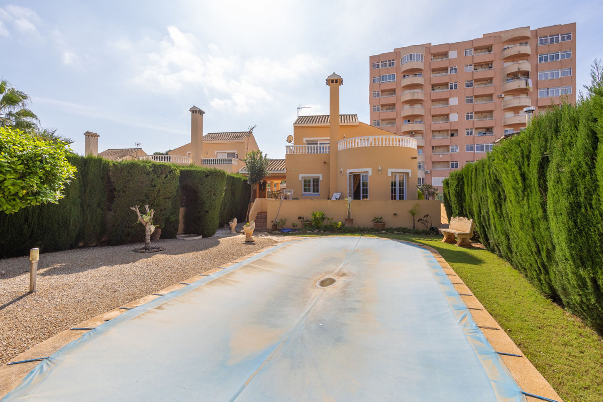 ShowFeedImage House – Detached Villa in Cartagena