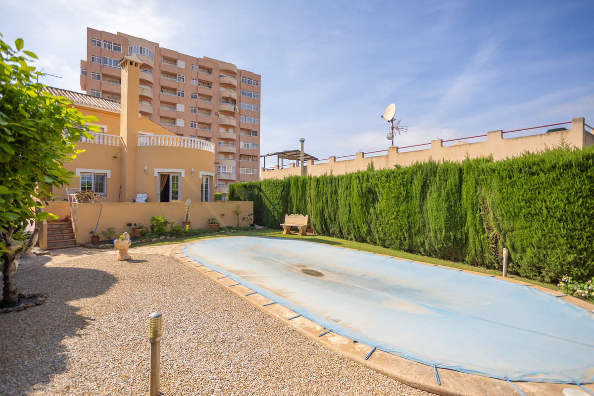 ShowFeedImage House – Detached Villa in Cartagena
