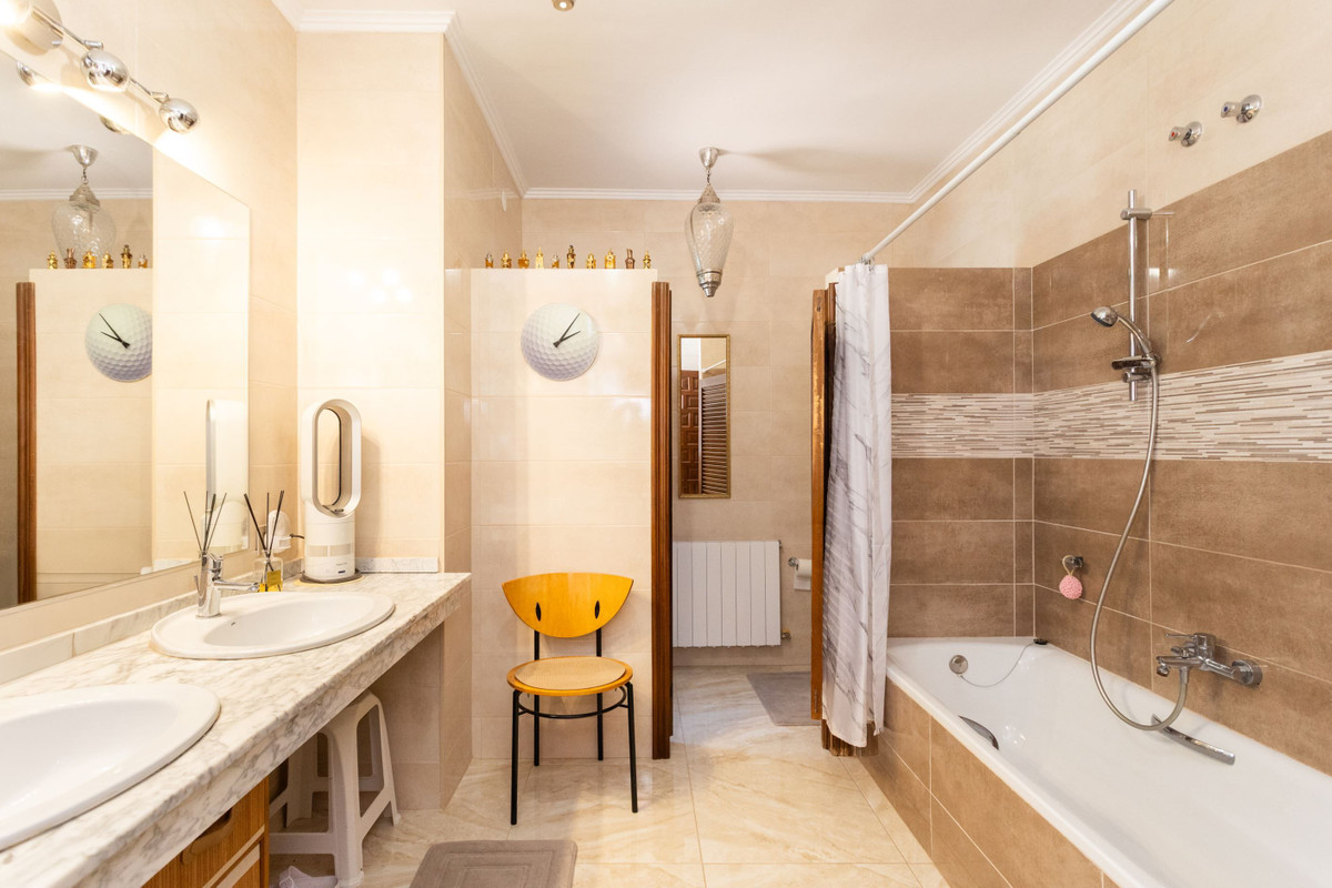 ShowFeedImage House – Detached Villa in Orihuela