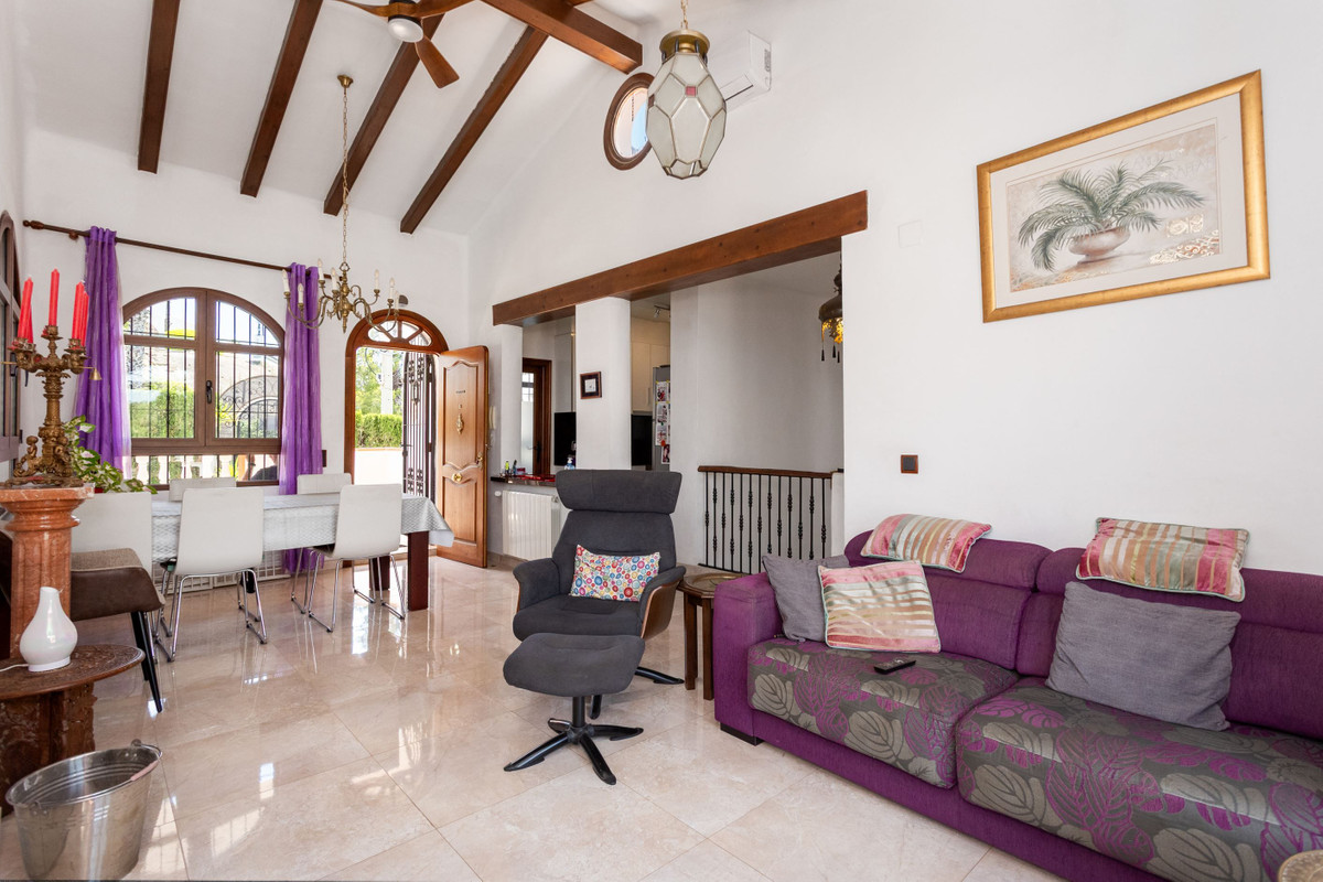 ShowFeedImage House – Detached Villa in Orihuela