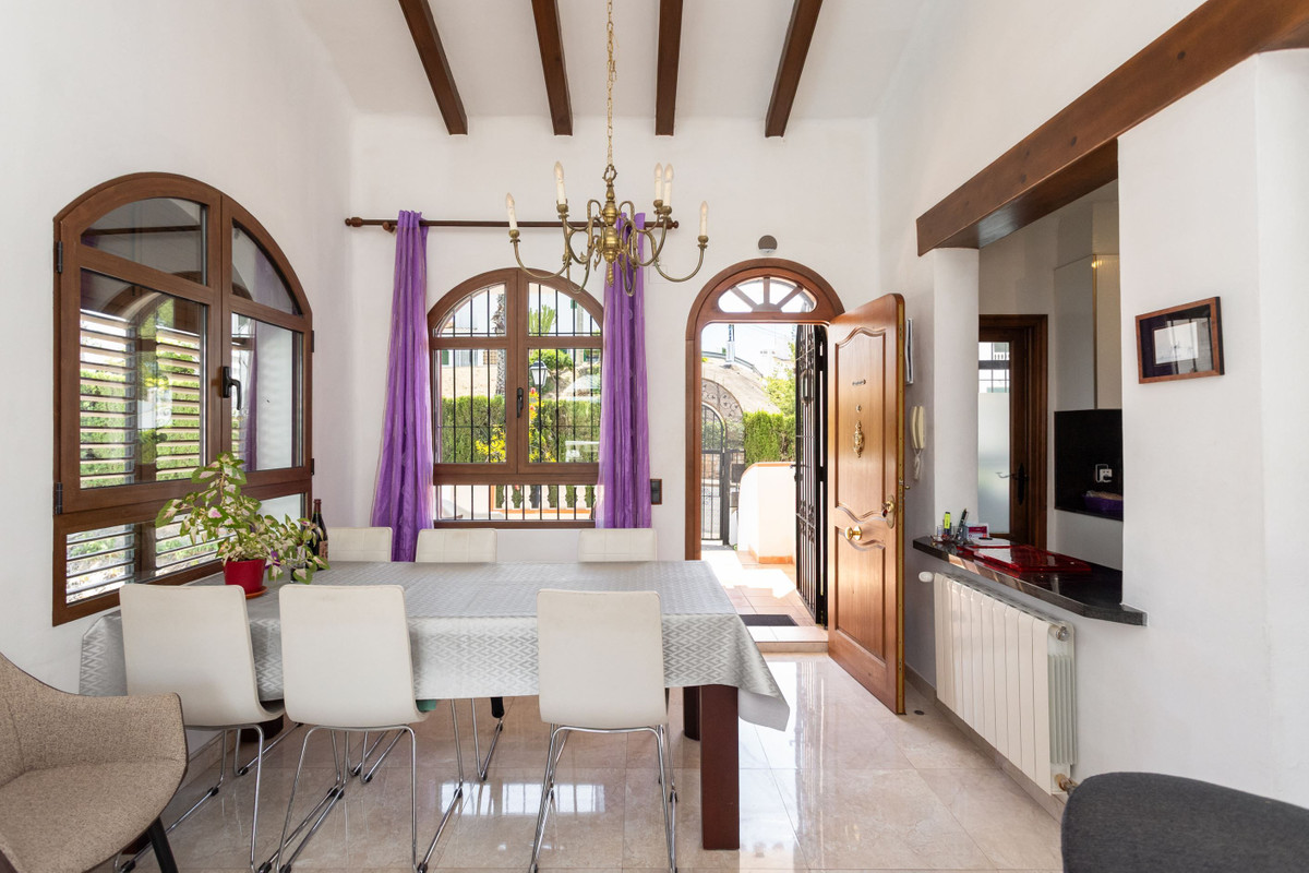 ShowFeedImage House – Detached Villa in Orihuela