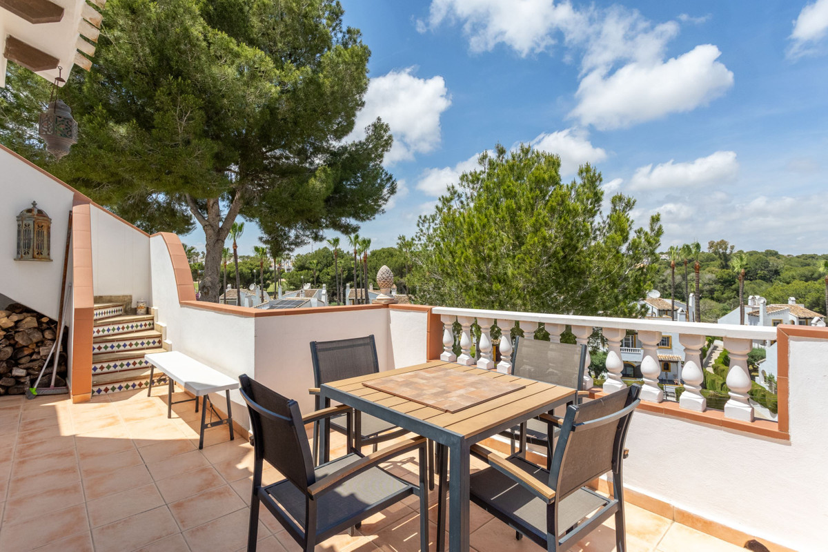 ShowFeedImage House – Detached Villa in Orihuela