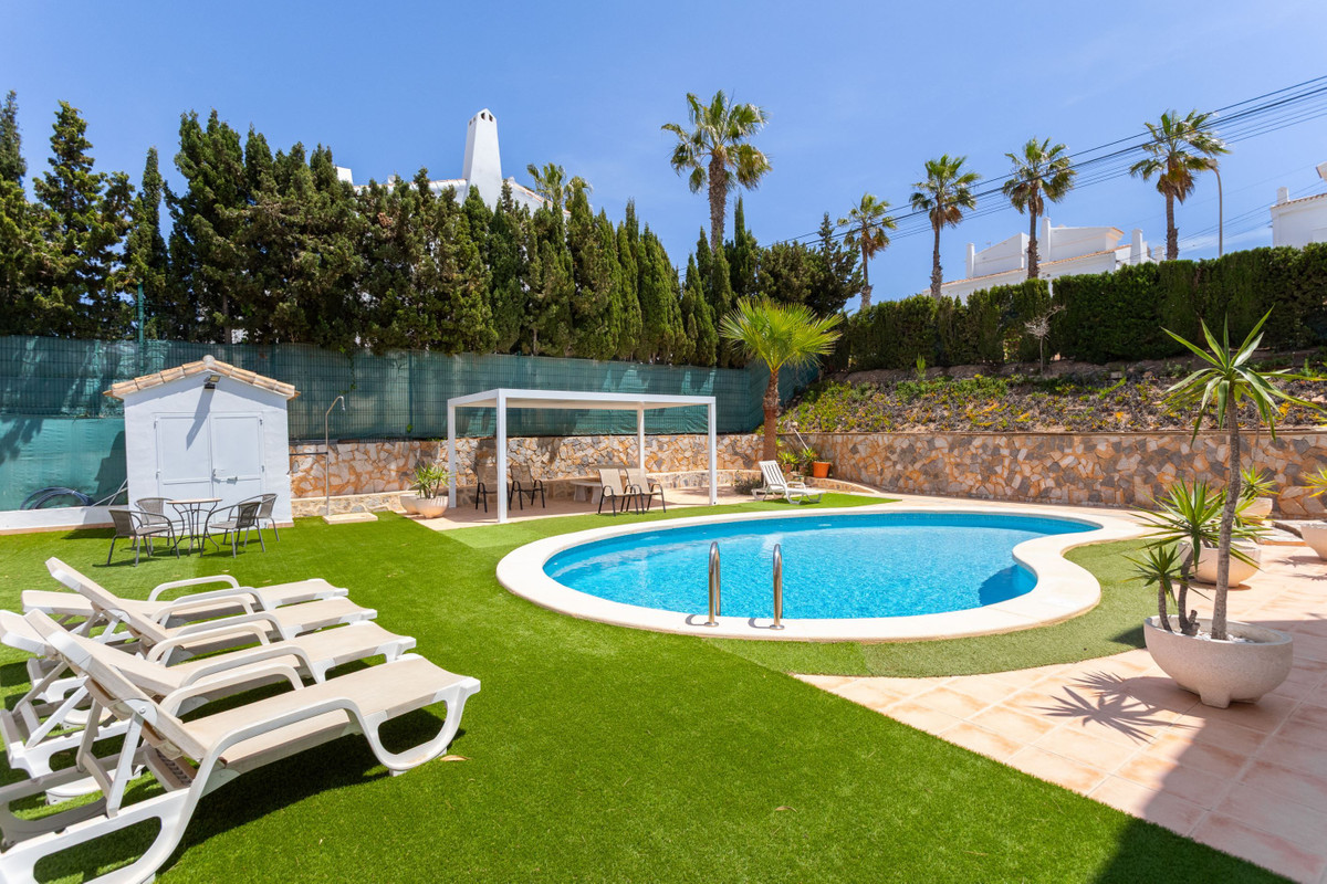 ShowFeedImage House – Detached Villa in Orihuela