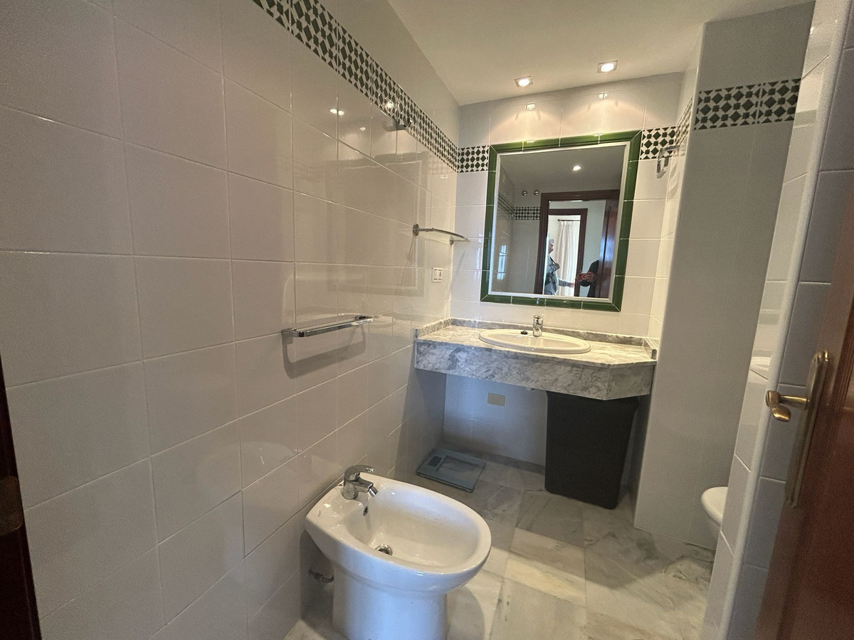 Apartment – Middle Floor Apartment in Torrevieja