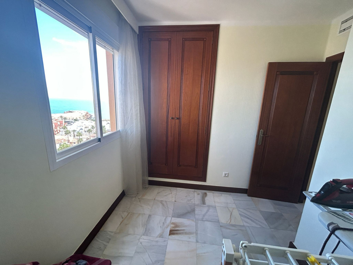 Apartment – Middle Floor Apartment in Torrevieja