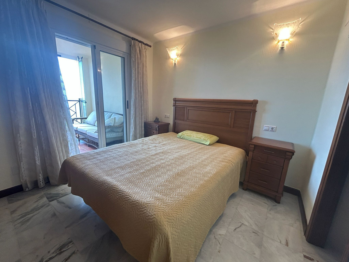 Apartment – Middle Floor Apartment in Torrevieja