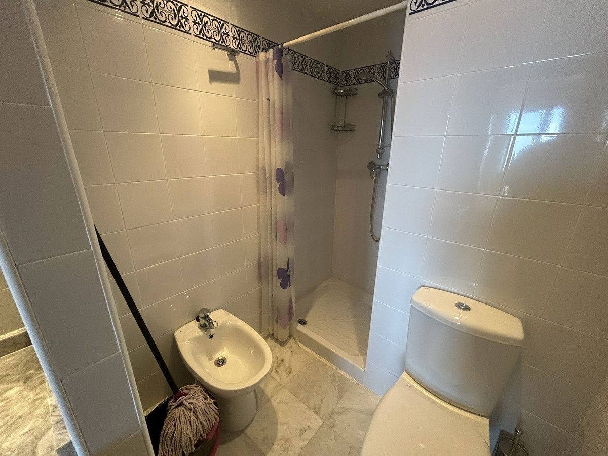 Apartment – Middle Floor Apartment in Torrevieja